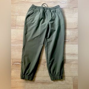 Old Navy StretchTech Pants EUC Sz L